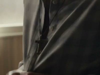 Эмма Уотсон показывает грудь в фильме Колония Дигнидад