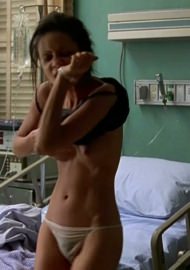 golaya-tendi-nyuton-12 Голая грудь Тэнди Ньютон