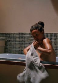 golaya-tendi-nyuton-3 Голая грудь Тэнди Ньютон