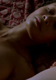 golaya-tendi-nyuton-41 Голая грудь Тэнди Ньютон