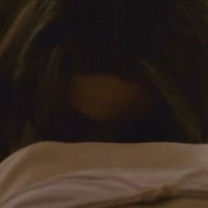 lesbijskaya-scena-mily-kunis-s-natali-portman-6 Мила Кунис целует киску Натали Портман