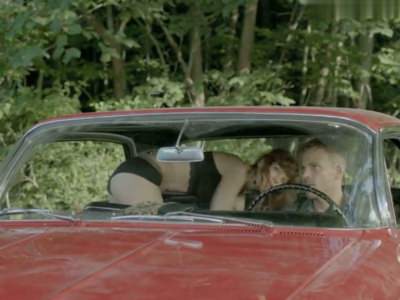 mishel-monagan-v-trusikah-sledy-ot-botinka-4 Мишель Монаган в трусиках в фильме Следы от ботинка