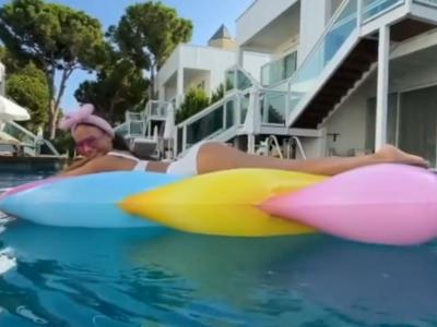 попы Яны Кошкиной