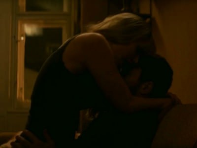 seks-dzhennifer-lourens-krasnyj-vorobej-3 Секс Дженнифер Лоуренс в фильме Красный воробей