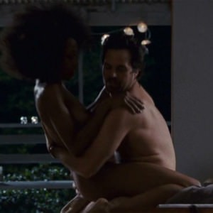 Йайа ДаКоста занимается сексом