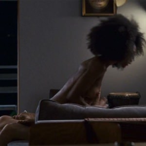 Йайа ДаКоста занимается сексом