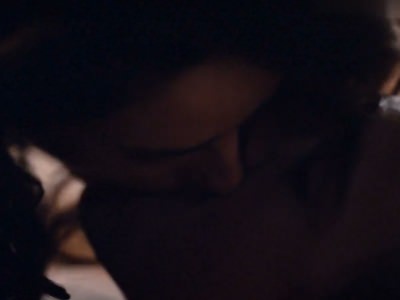 Секс Каи Скоделарио в сериале Цепляясь за лёд