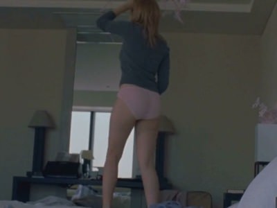 Скарлетт Йоханссон в трусиках в фильме Трудности перевода