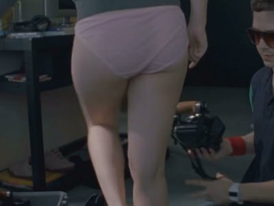 Скарлетт Йоханссон в трусиках в фильме Трудности перевода