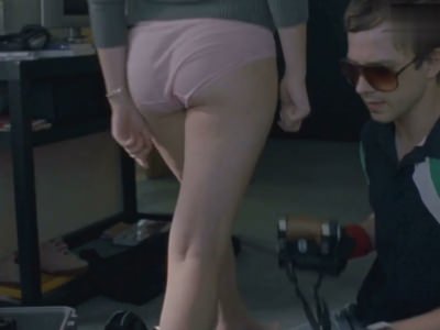 Скарлетт Йоханссон в трусиках в фильме Трудности перевода