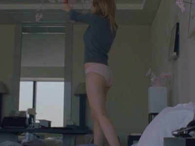 Скарлетт Йоханссон в трусиках в фильме Трудности перевода