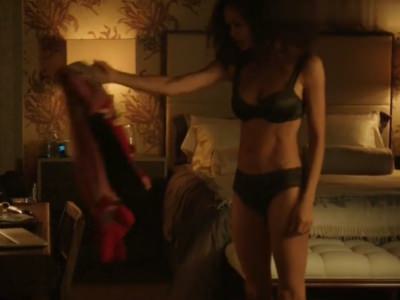 Тэнди Ньютон в трусиках в сериале Пощёчина