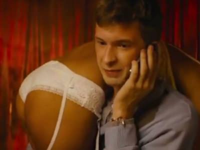 Яна Кошкина в трусиках в фильме Напарник