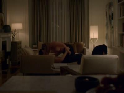 eroticheskaya-scena-ebbi-kornish-dzhek-rajan-3 Сиськи Эбби Корниш в сериале Джек Райан