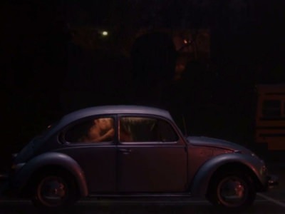 Эротическая сцена Лили Рейнхарт в фильме Ривердэйл