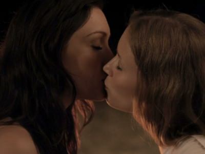 golaya-anna-skellern-i-tereza-srbova-sirena-3 Голая Анна Скеллерн и Тереза Србова в фильме Сирена