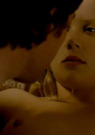 Голая грудь молодой Эбби Корниш