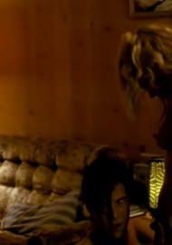 Голая грудь молодой Эбби Корниш