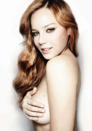 Грудь Эбби Корниш