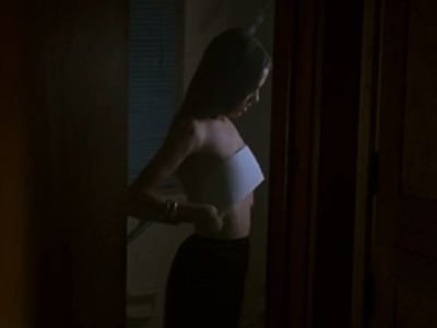 golaya-grud-molodoj-azii-ardzhento-travma-1 Азия Ардженто снимает лифчик в фильме Травма