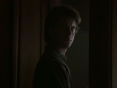 golaya-grud-molodoj-azii-ardzhento-travma-4 Парень смотрит на голую грудь молодой Азии Ардженто в фильме Травма