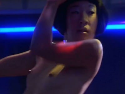 Голая Сандра О танцует сексуальный стриптиз