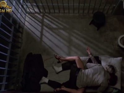 policejskij-iznasiloval-zaderzhannuyu-zhenshchinu-v-kamere-4 Полицейский изнасиловал задержанную женщину в камере