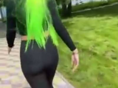 Сочная попа Ольги Бузовой в лосинах