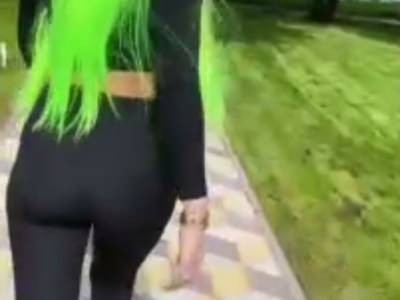 Сочная попа Ольги Бузовой в лосинах