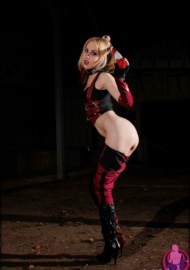 Голая Харли Квинн