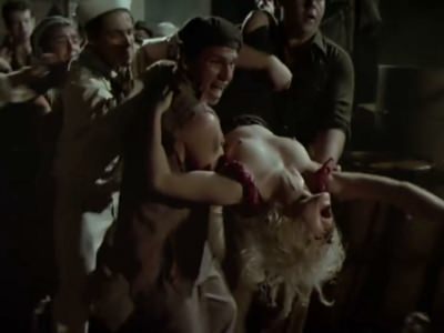 Групповое изнасилование молодой Дженнифер Джейсон Ли