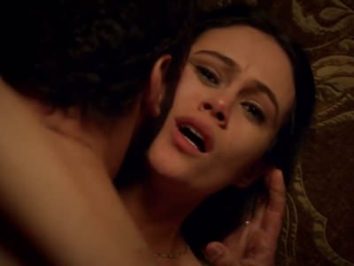 golaya-dina-shihabi-zanimaetsya-seksom-dzhek-rajan-4 Дина Шихаби занимается сексом в сериале Джек Райан