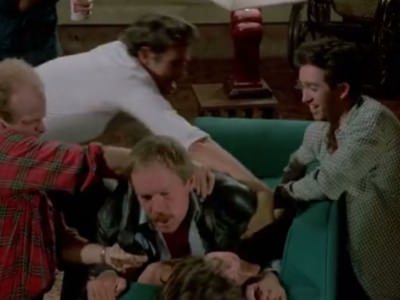 gruppa-pyanyh-muzhchin-iznasilovali-krasotku-v-raznyh-pozah-2 Группа пьяных мужчин изнасиловали красотку