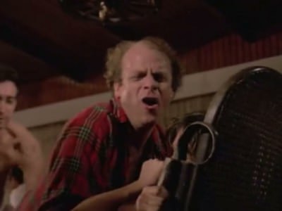 gruppa-pyanyh-muzhchin-iznasilovali-krasotku-v-raznyh-pozah-3 Группа пьяных мужчин изнасиловали красотку