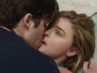 seks-hloi-morec-s-devushkami-i-parnyami-3 Секс Хлои Морец с парнем