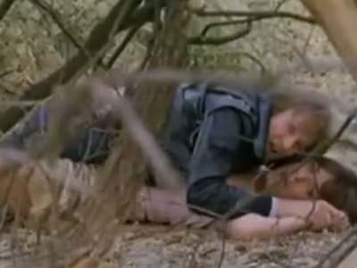 bandit-otvel-zhenshchinu-v-kusty-i-iznasiloval-4 Бандит отвел женщину в кусты и изнасиловал