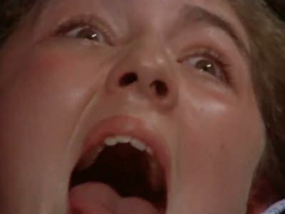 bandity-iznasilovali-doch-a-potom-mat-2 Бандиты изнасиловали молодую девушку