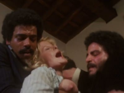 glava-bandy-prikazala-podchinyonnym-iznasilovat-zhenshchinu-3 Бандиты насилуют женщину