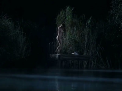 Голая Мари-Жозе Кроз в фильме Не говори никому