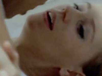 temnokozhij-paren-trahnul-moloduyu-sofiyu-helin-4 Темнокожий парень трахнул молодую Софию Хелин