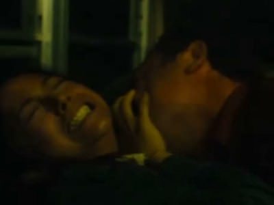 voditel-avtobusa-vmeste-s-druzyami-iznasilovali-devushku-1 Водитель автобуса насилует девушку