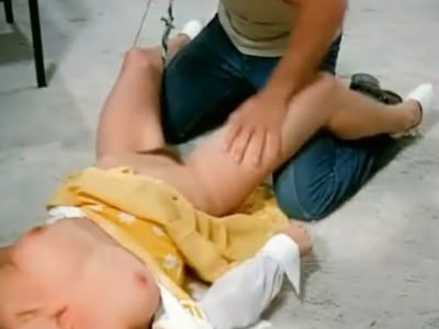 Мужчина изнасиловал учительницу за ее грубое поведение