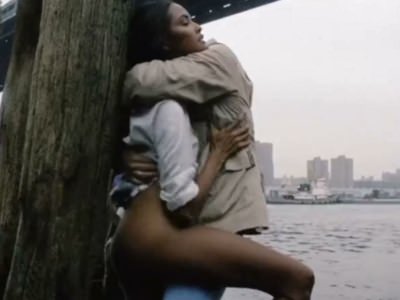 seks-laury-gemser-v-filme-emmanuel-i-kannibaly-1 Секс Лауры Гемсер в фильме Эммануэль и каннибалы