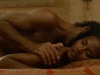 seks-laury-gemser-v-filme-emmanuel-i-kannibaly-4 Секс Лауры Гемсер в фильме Эммануэль и каннибалы