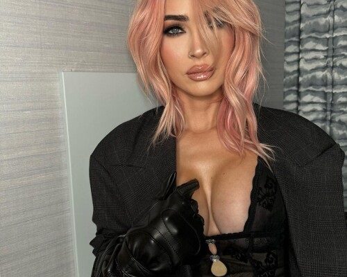 Слив горячих фото Госпожи Эвелин без цензуры