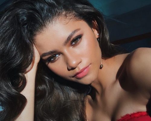 Слив горячих фото Зендея Коулман без цензуры