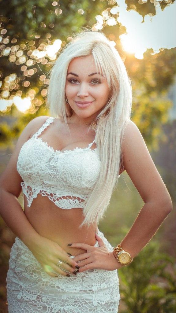 Анна Костенко слив горячих фото