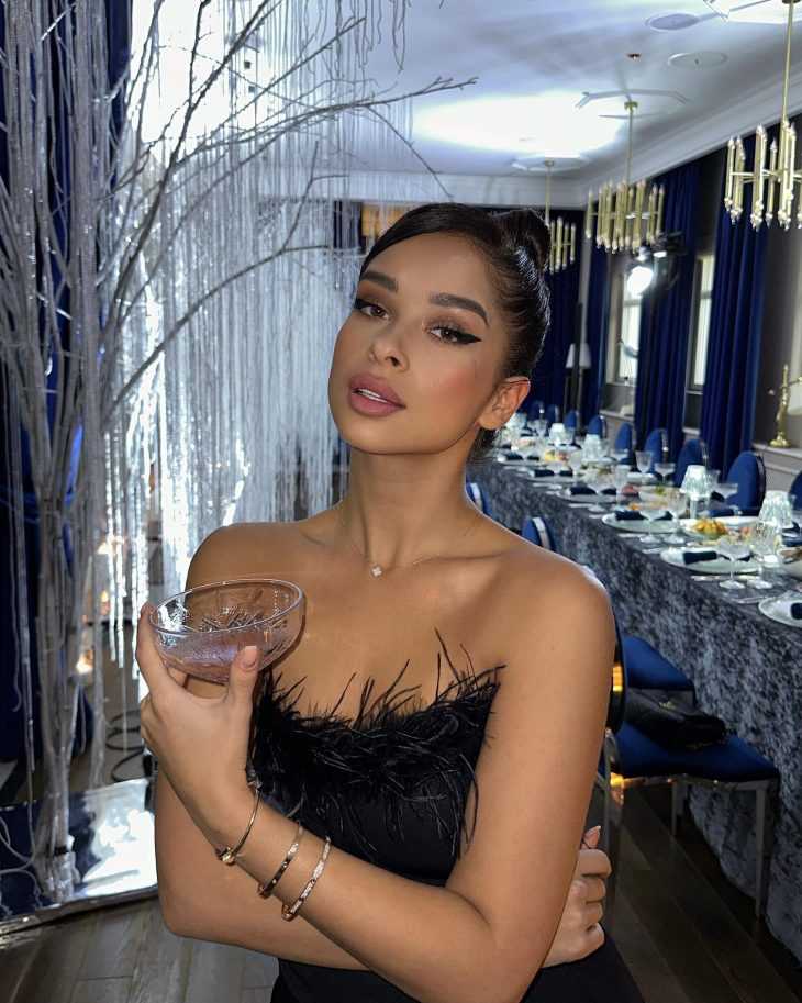 Обнажённая Алина Акилова слив фото горячих фото