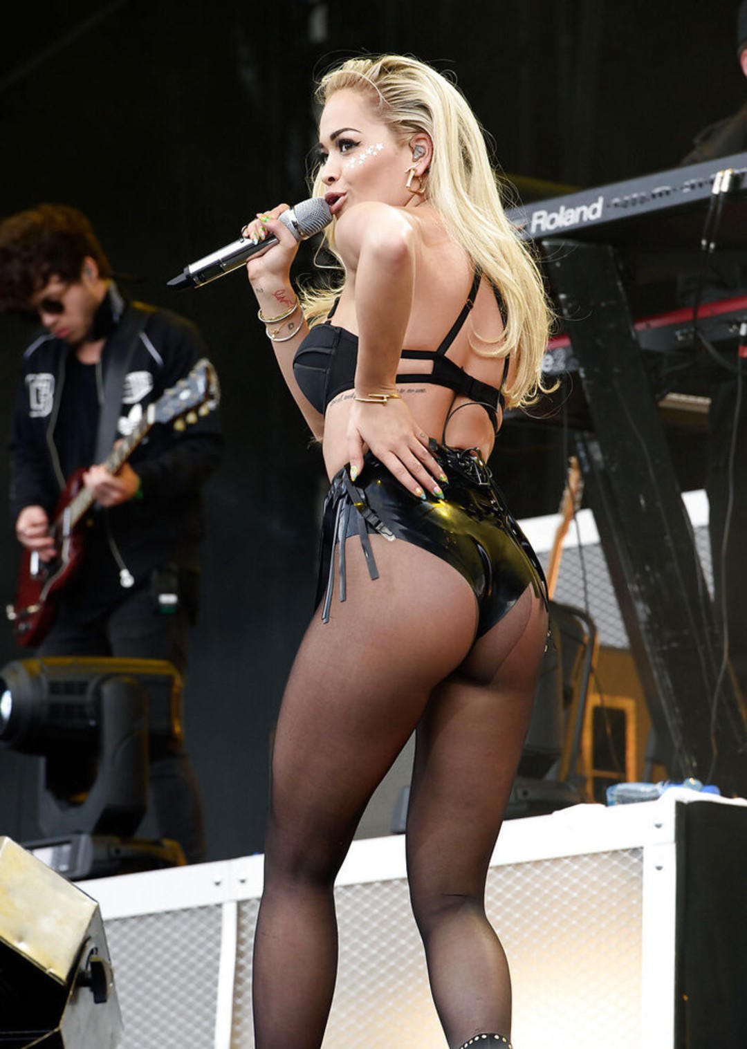 Rita Ora жаркие засветы певицы