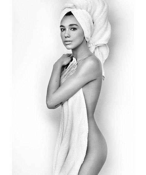 Dua Lipa горячие фотосеты звезд